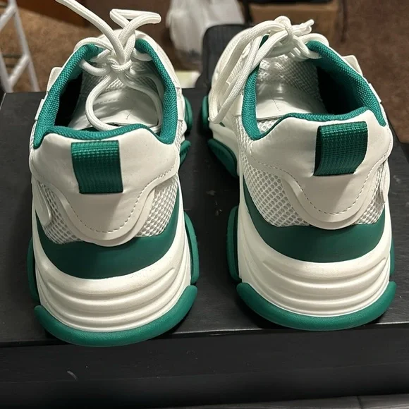 Steve Madden athletic shoes - Picture 4 of 5